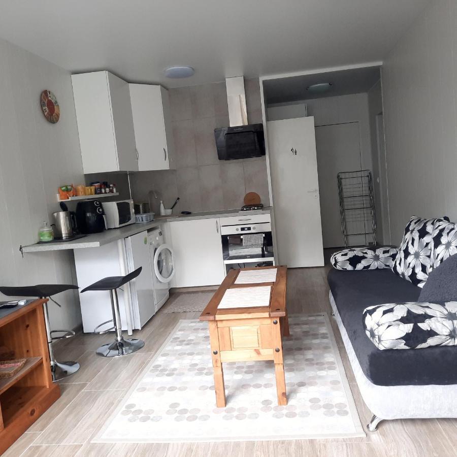 Elite Flats One Bedroom Утена Экстерьер фото